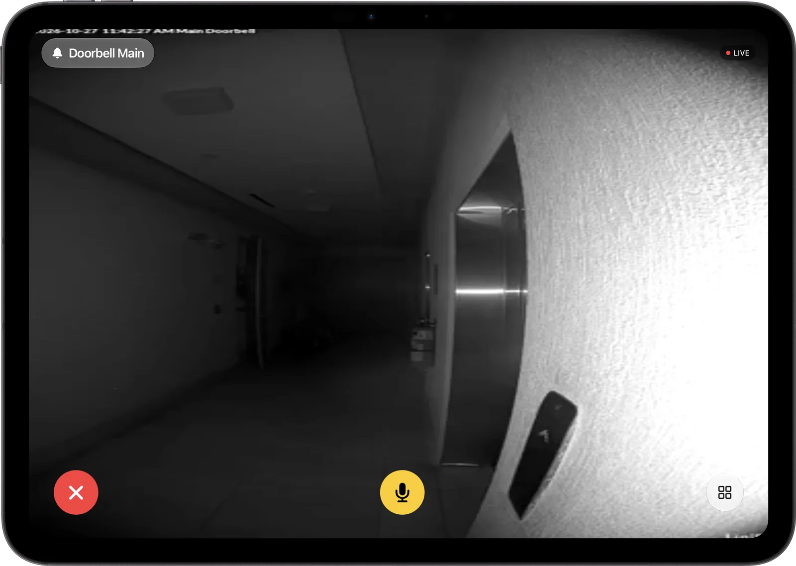 Doorbell camera full screen with answer and mute buttons